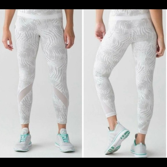 lululemon athletica Pants - Lululemon Athletica Inspire Tight II Size 8 Palm Camo White Nimbus Leggings